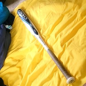 Easton Girls softball bat